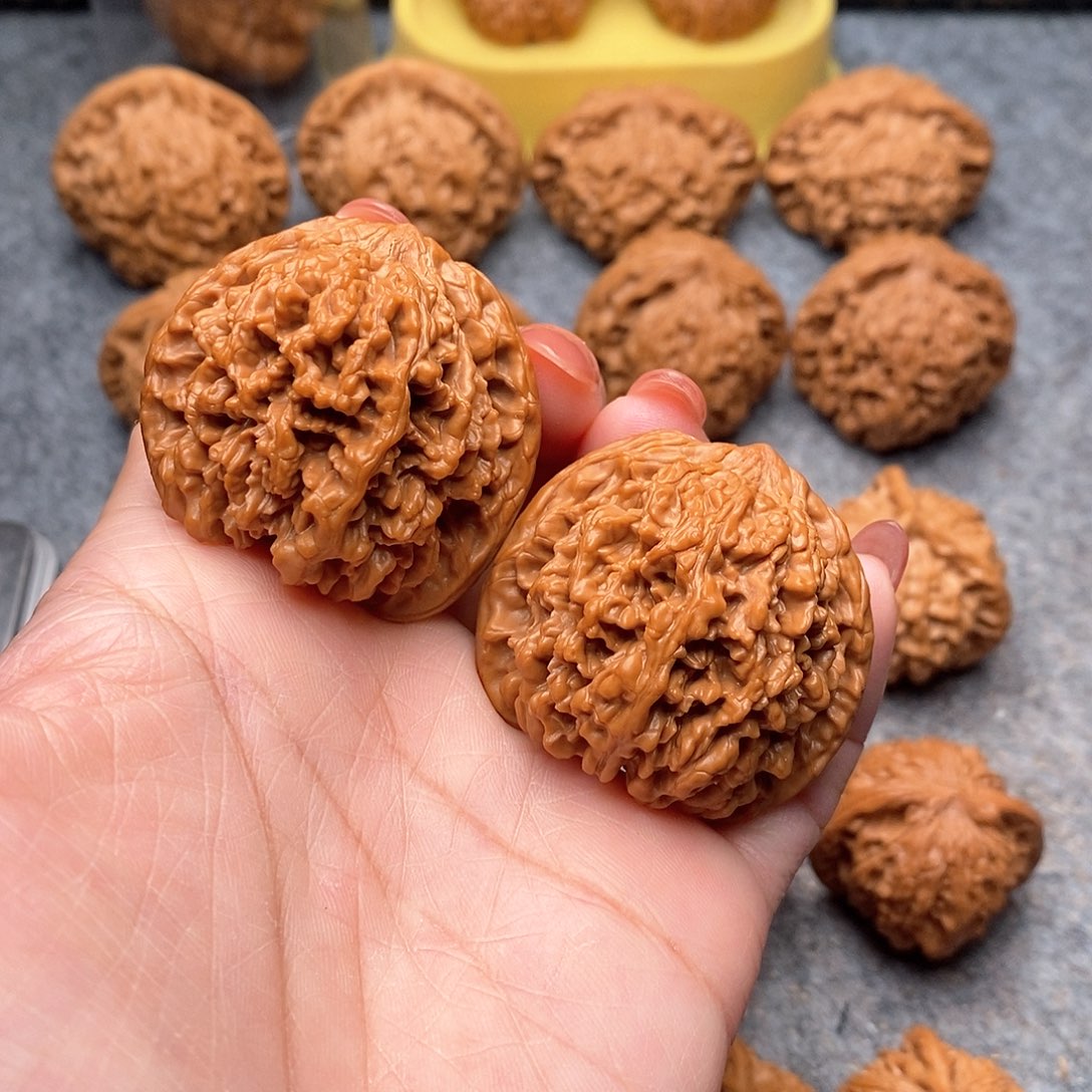 文玩核桃把件精品满天星42全品