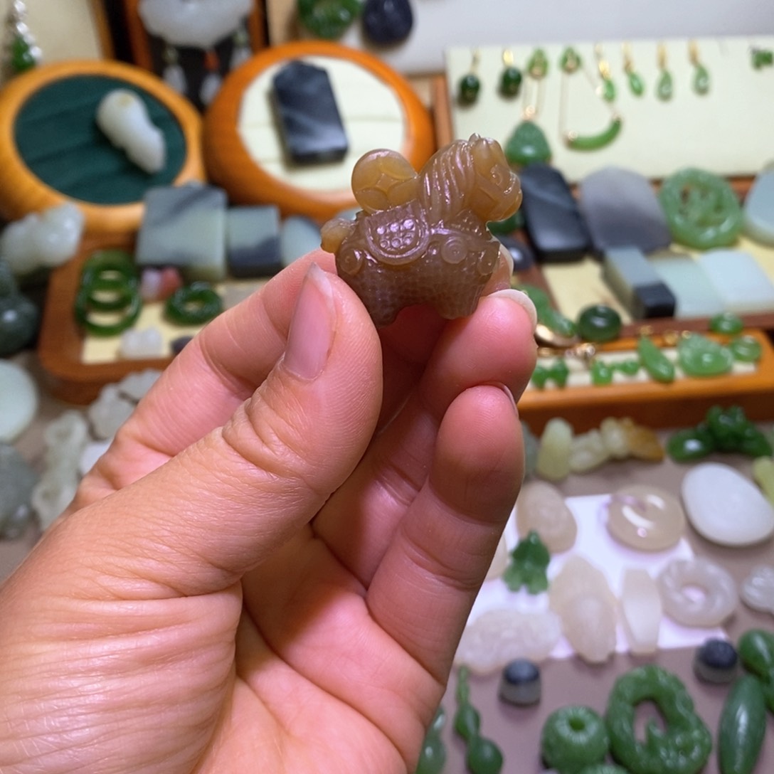 颈饰未镶嵌和田玉