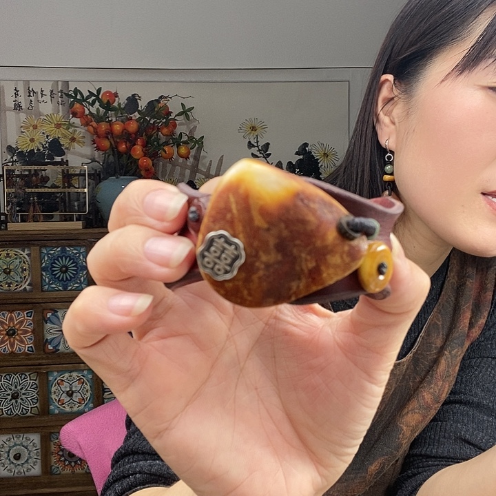 蜜蜡手镯未镶嵌手镯