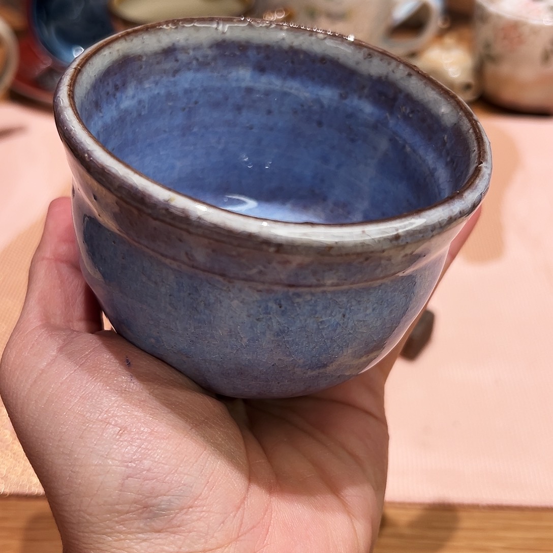 咖啡杯和咖啡杯两块五包