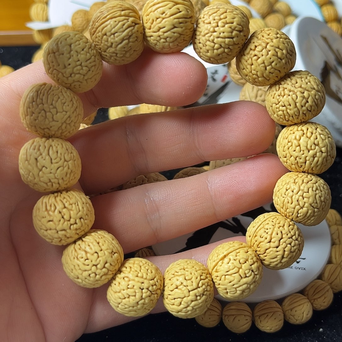 中***融手串桃核18尺寸蚂蚁纹