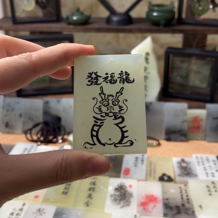 蛇纹石玉合金颈饰