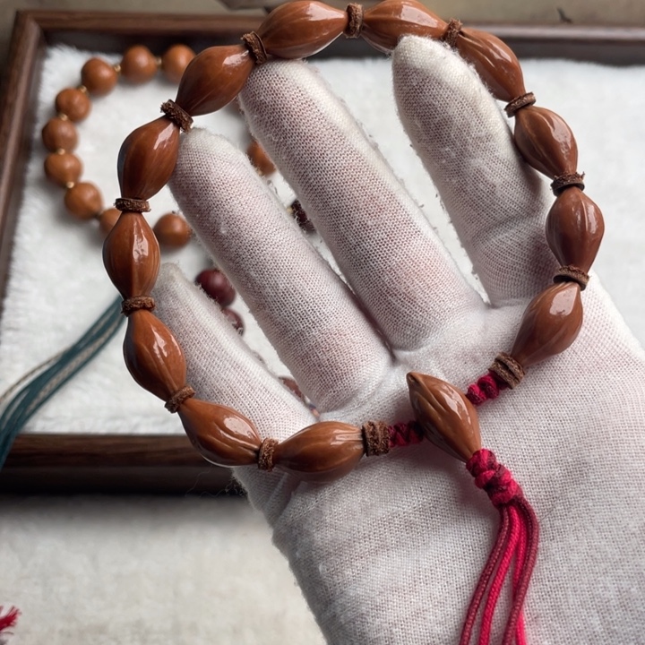 陈***师吊坠橄榄核橄榄手串