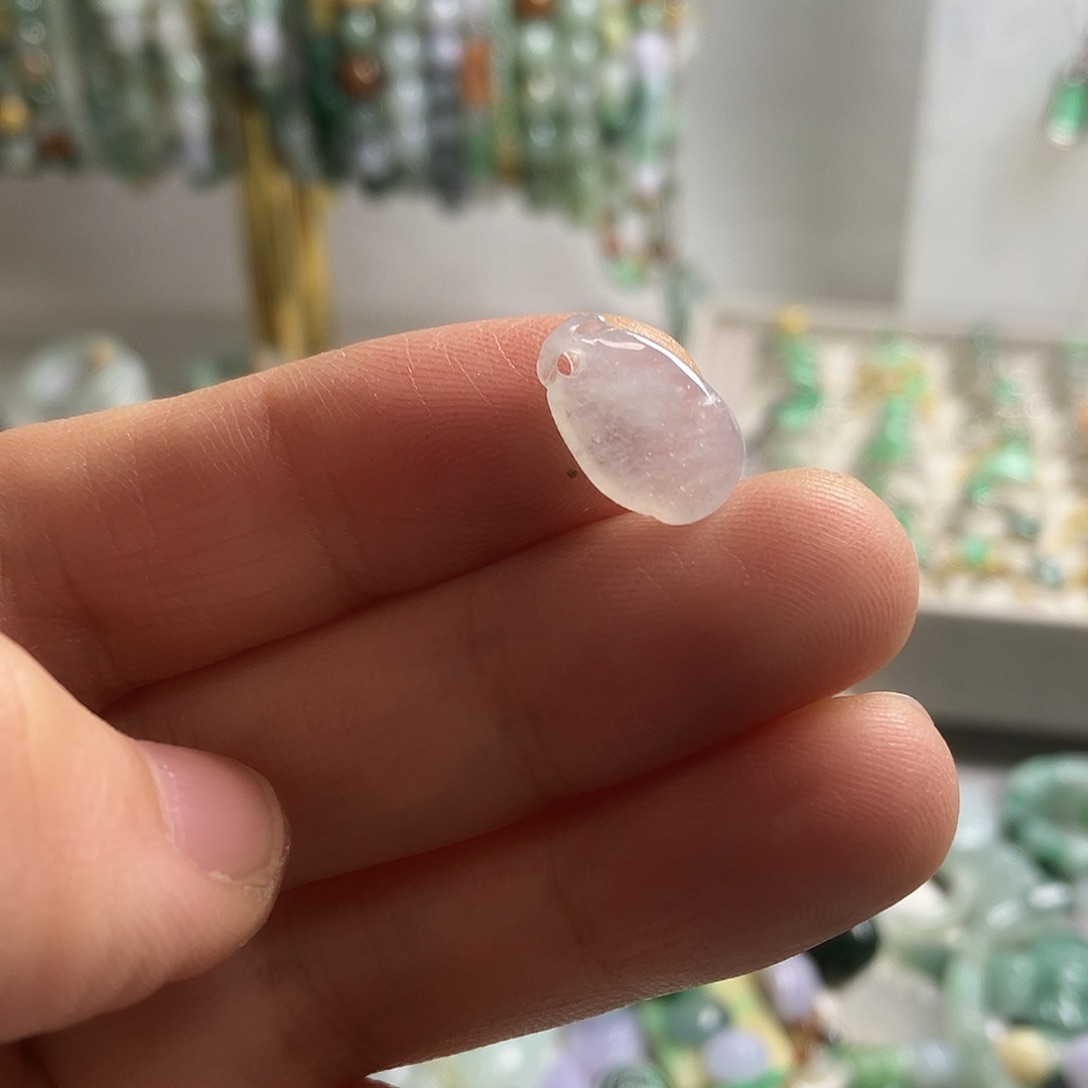 翡翠未镶嵌颈饰12小滴流