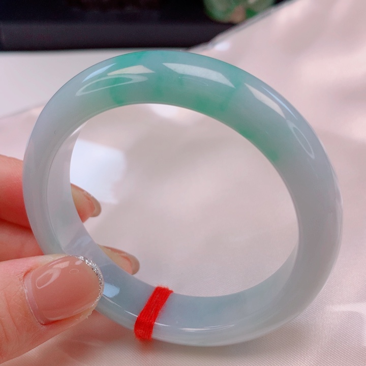 翡翠未镶嵌手镯55圈口