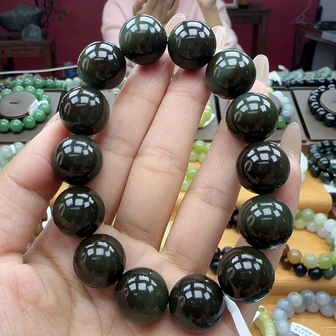 和田玉未镶嵌手串