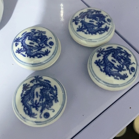 。。摆件。。烧制的问题都是正常的哦