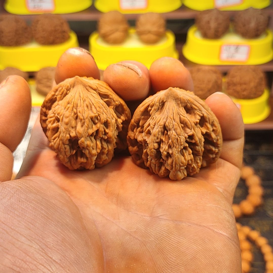 C***e文玩核桃吊坠虎头39