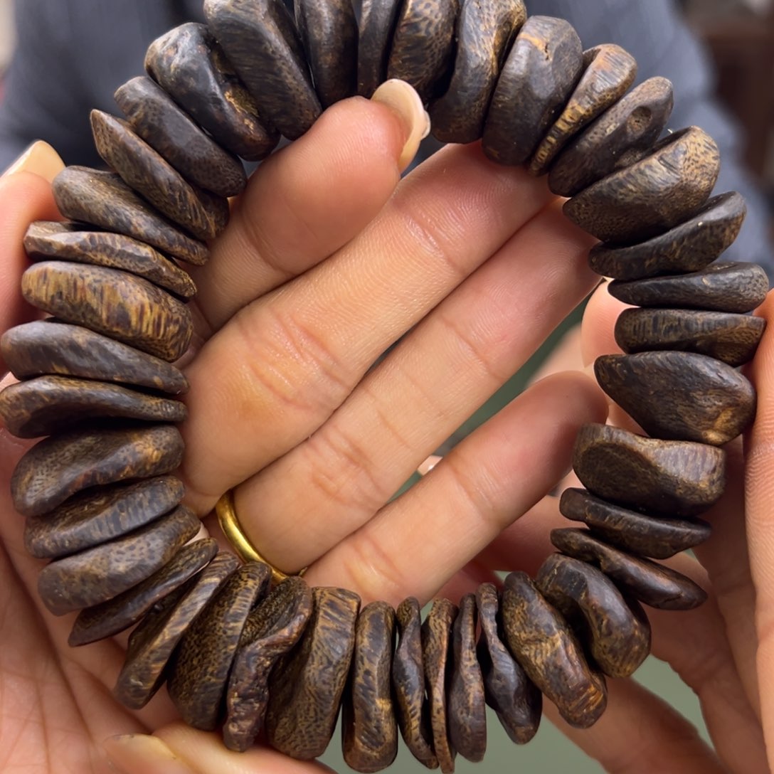 沉香手串透顶绿沉水包壳卡2.0/65g+
