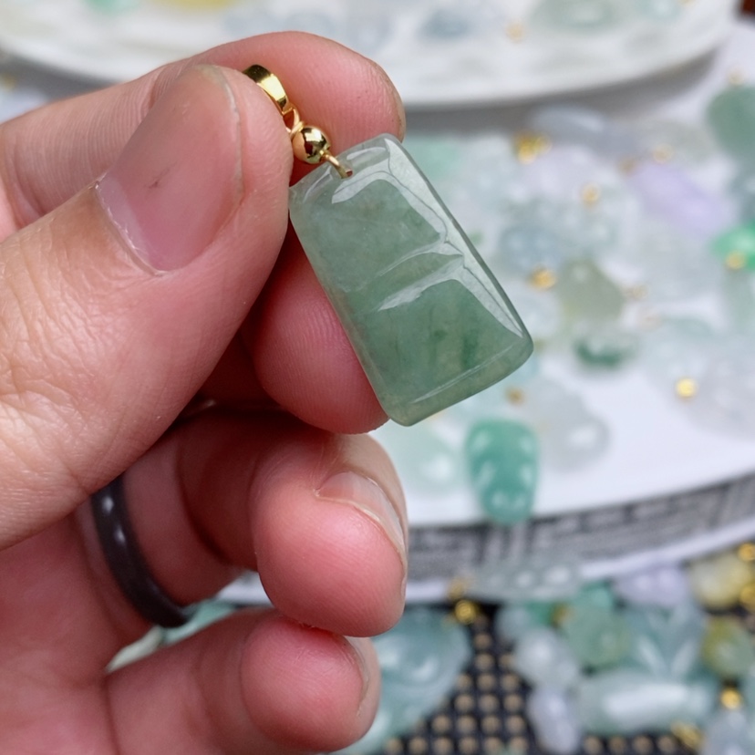 【闪购商品】翡翠吊坠(不含链)未镶嵌竹节