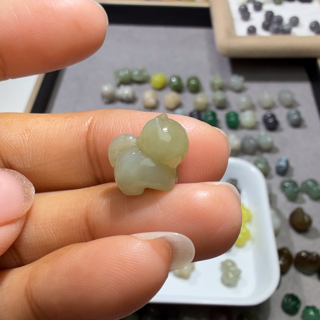 欢****和田玉未镶嵌珠宝奇石