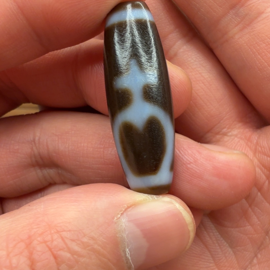 某***夫玛瑙/玉髓未镶嵌颈饰