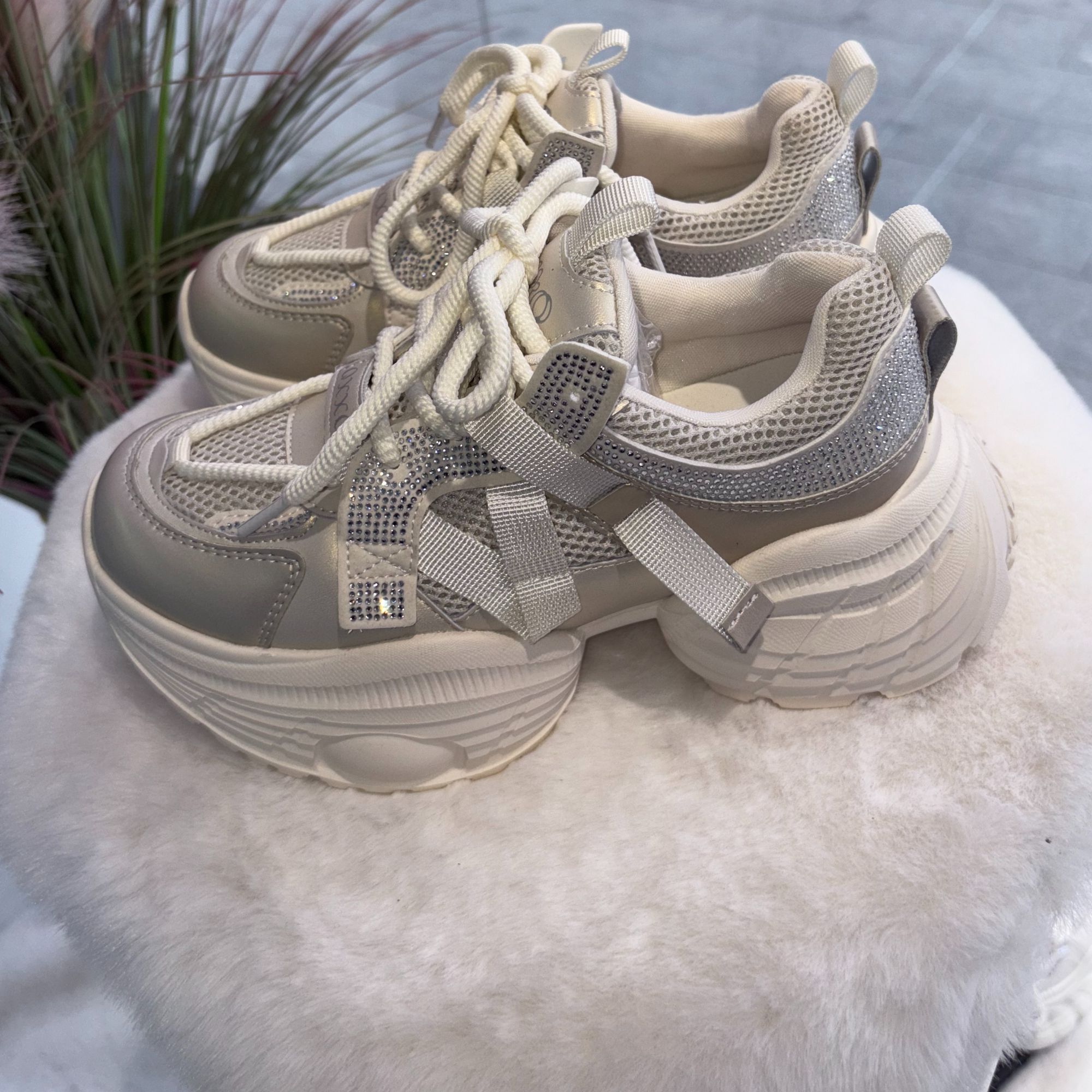 增高6厘米！网面透气运动鞋轻便休闲增高显瘦老爹鞋女