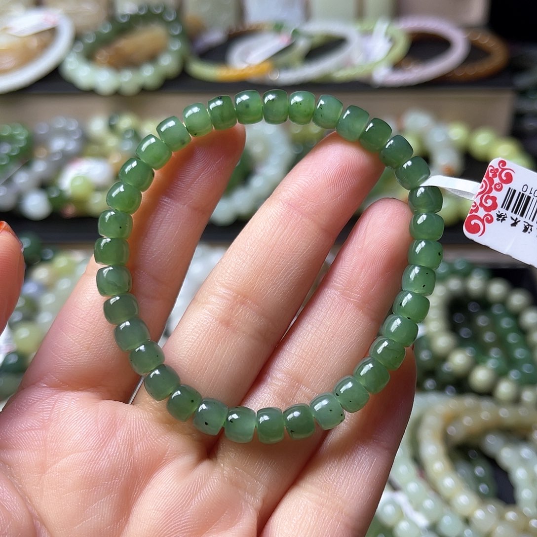 未镶嵌和田玉手链