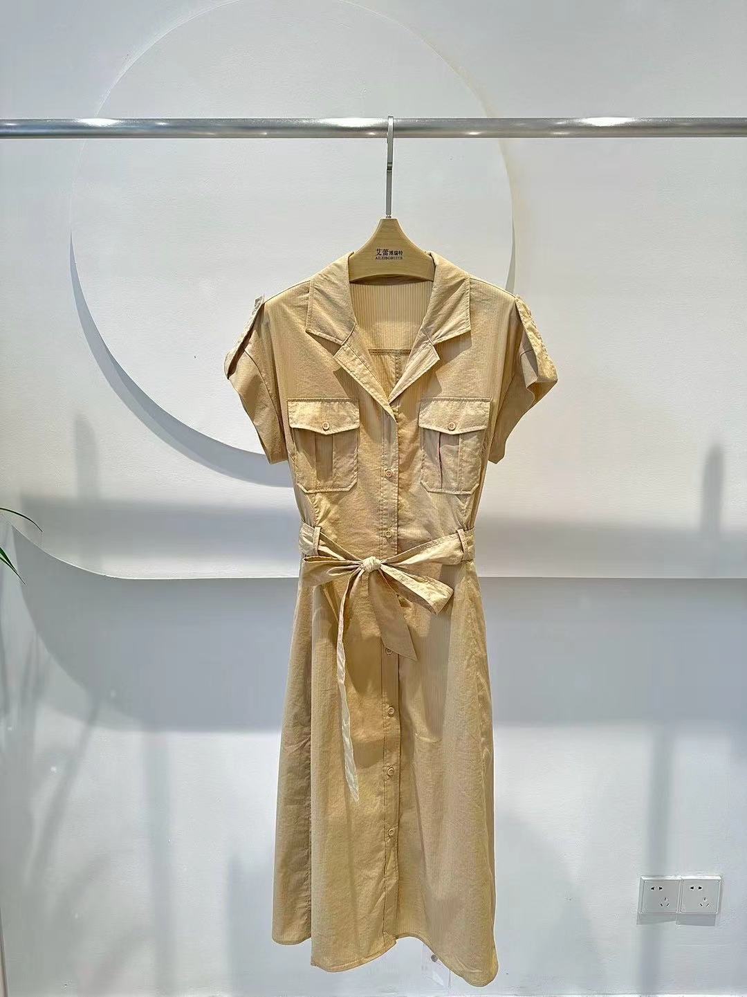 女士精品时尚连衣裙