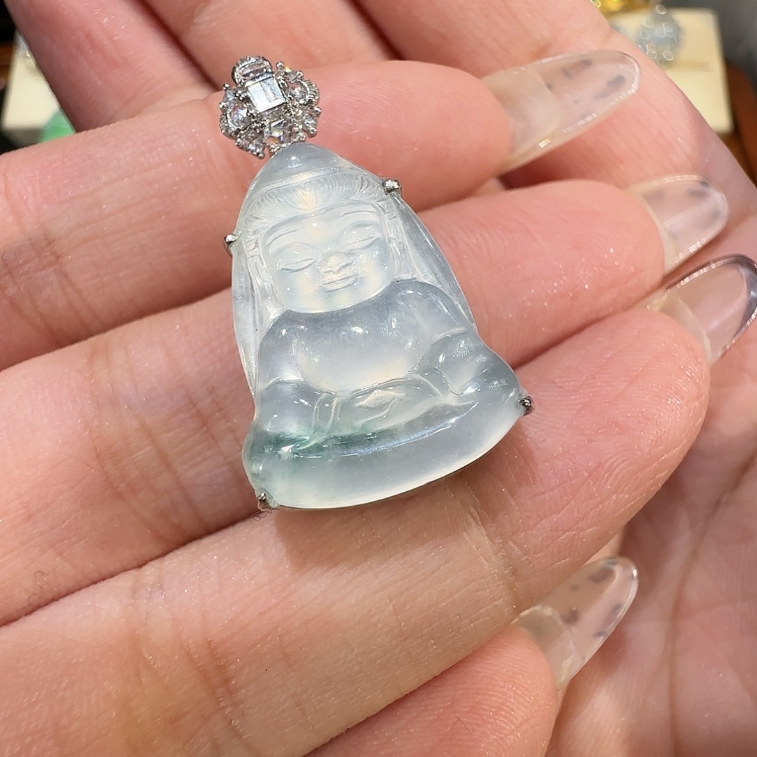 【闪购商品】颈饰18K金镶嵌翡翠