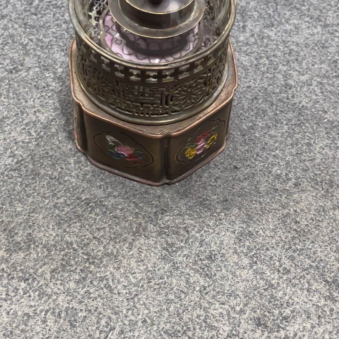 音***缘木小油灯一个完整全品的