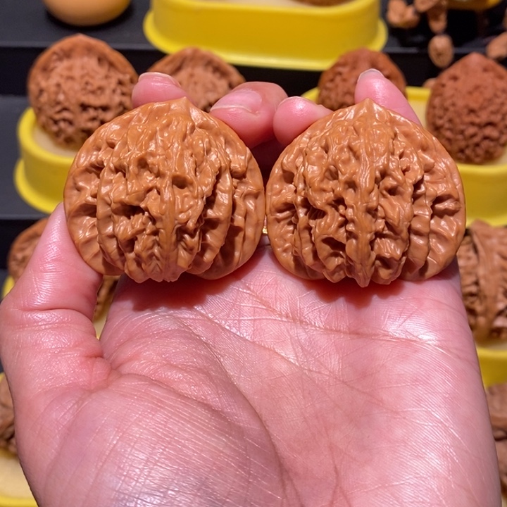 文玩核桃把件文玩核桃43尺霞云岭