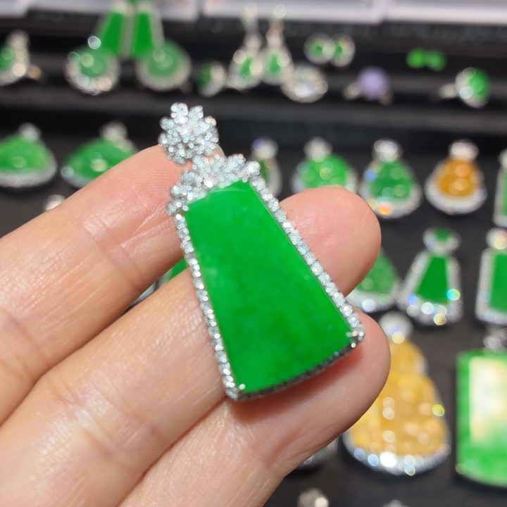 翡翠18K金镶嵌吊坠(不含链)翡翠