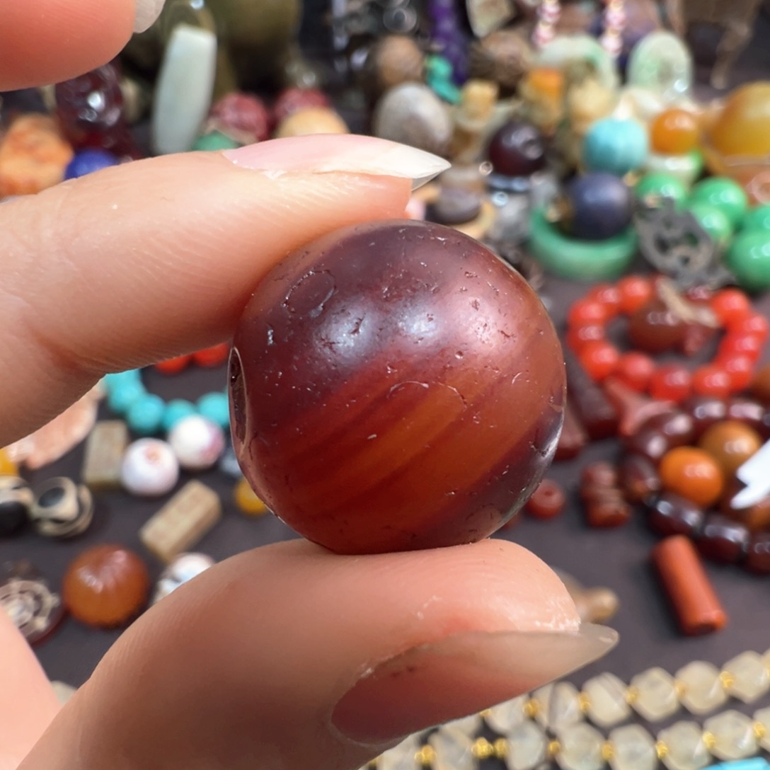 琥珀裸石未镶嵌做工精致大方