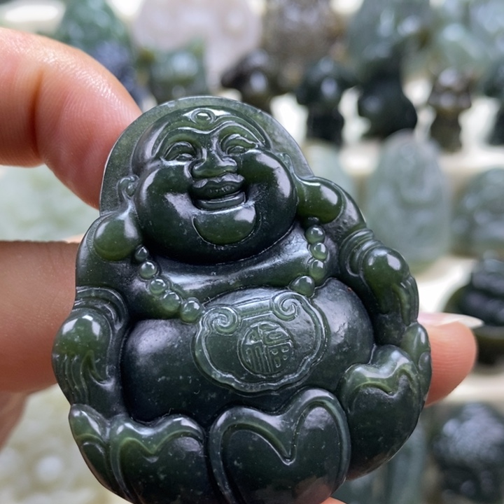 颈饰未镶嵌和田玉