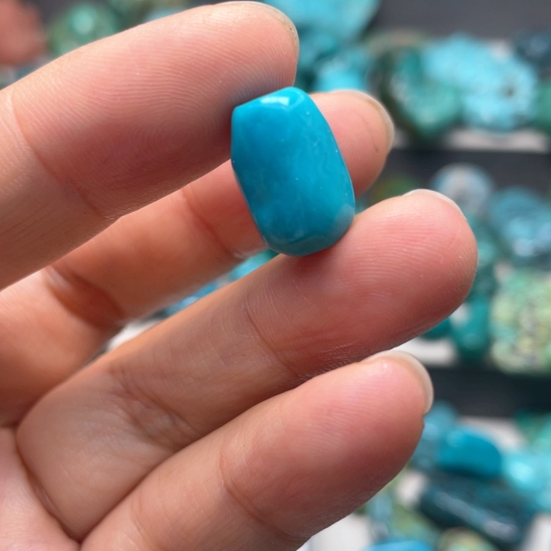 小***哥绿松石未镶嵌颈饰