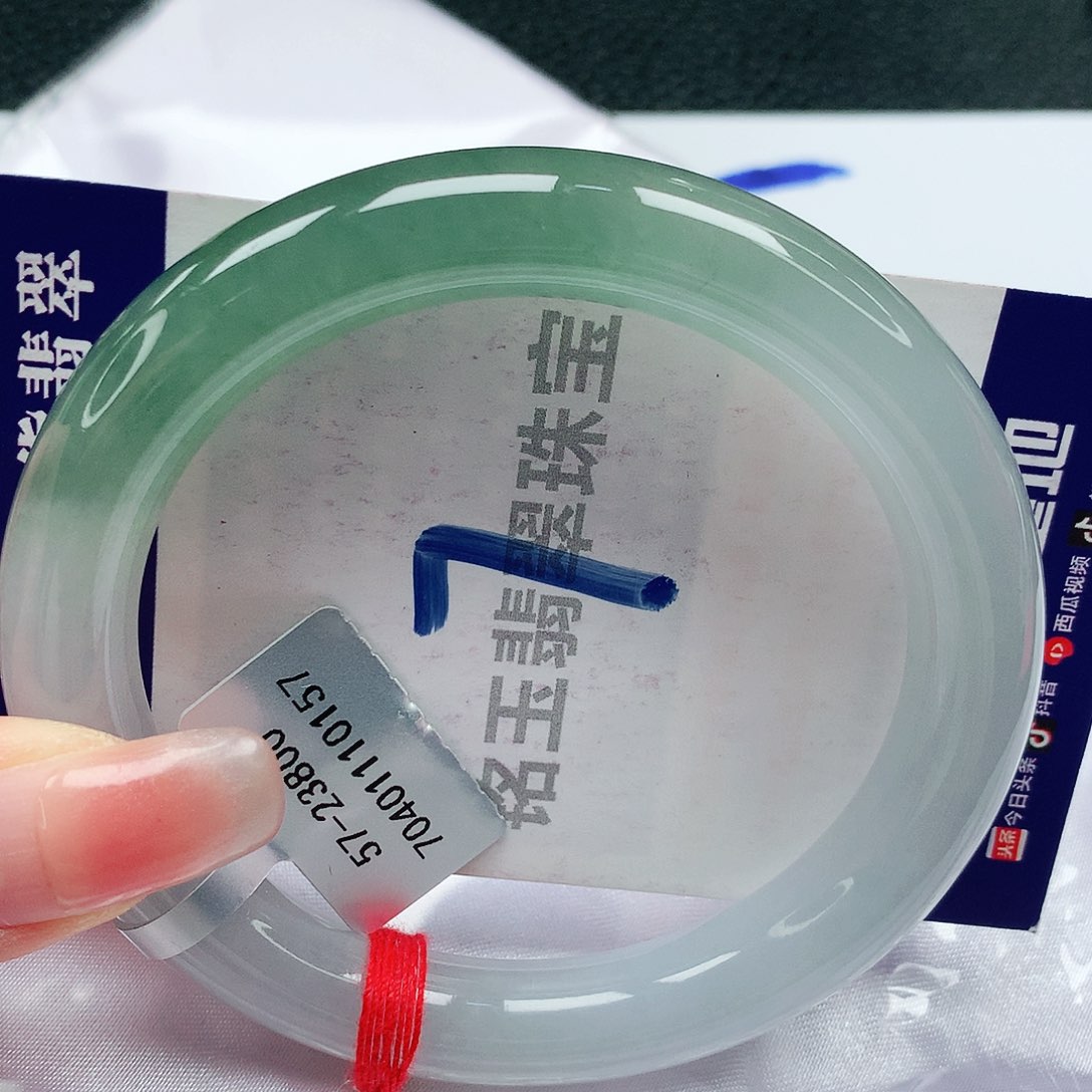 翡翠手镯未镶嵌缅甸天然a货翡翠