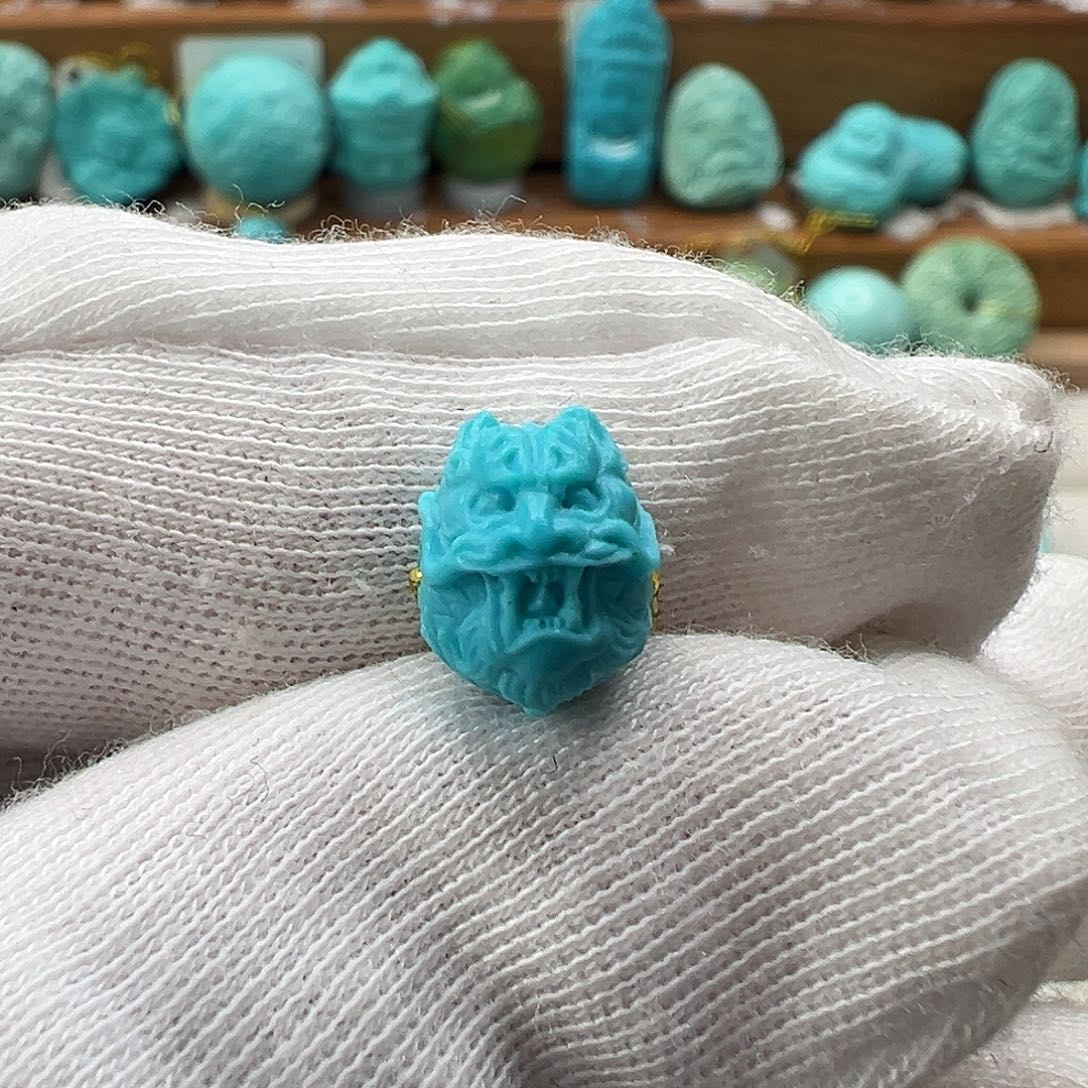 绿松石配饰未镶嵌