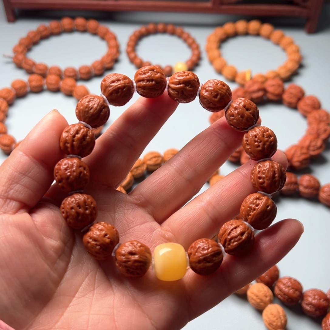 文玩核桃吊坠野生小核桃