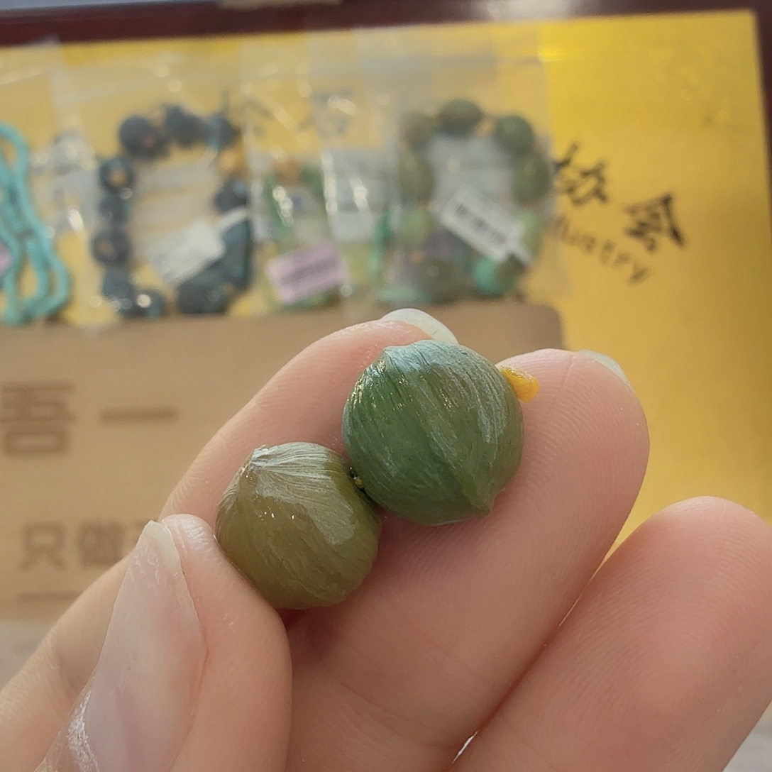 Q***Y绿松石未镶嵌珠宝奇石