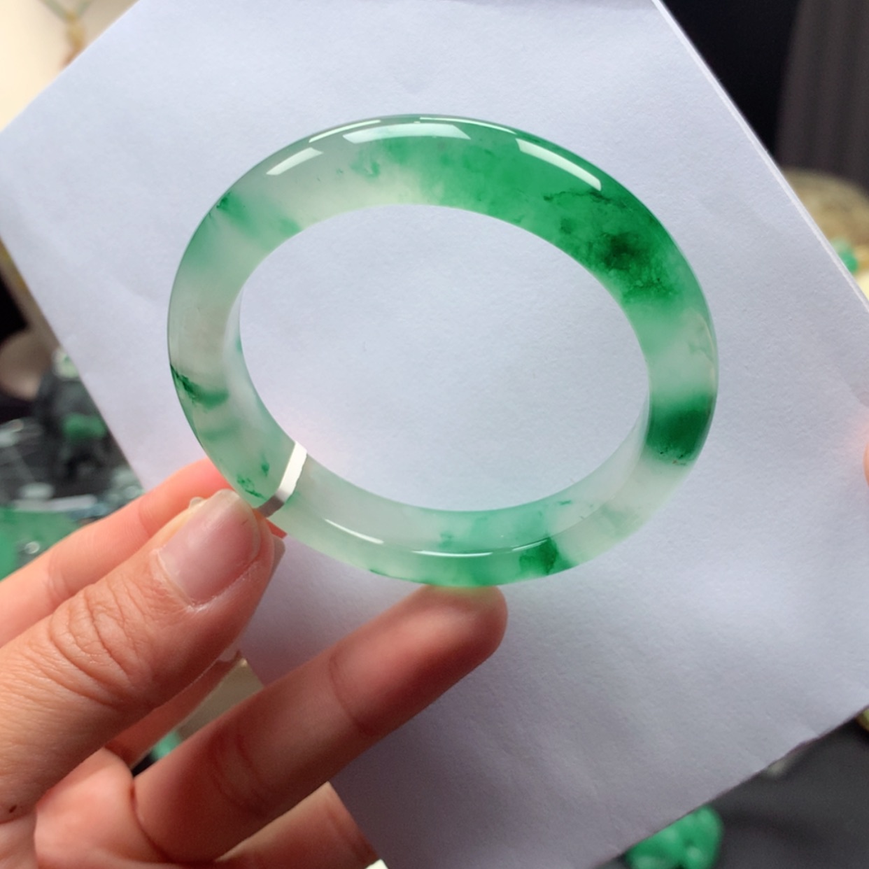 【闪购商品】未镶嵌手镯石英质玉