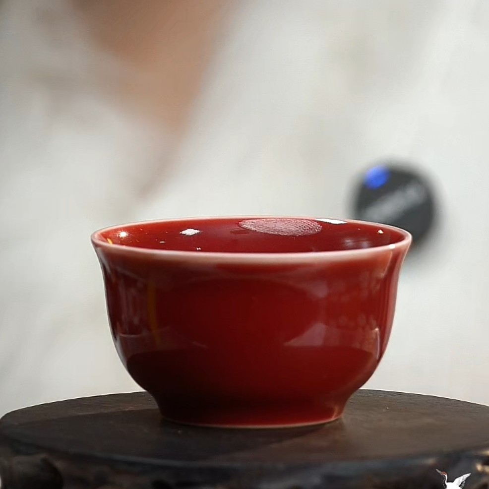 F郎红釉杯