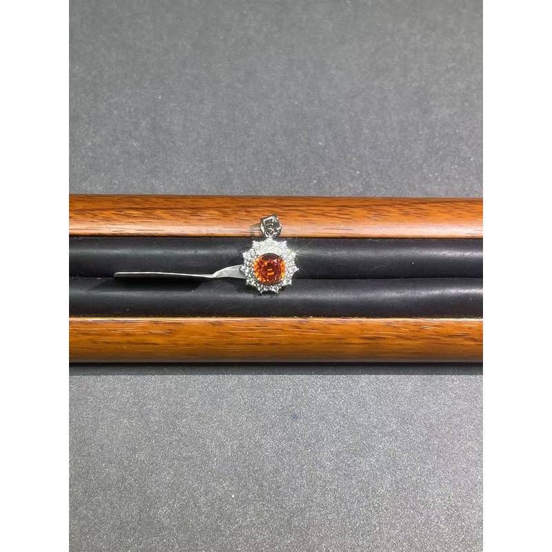 a6389白托红太阳话吊坠多样发