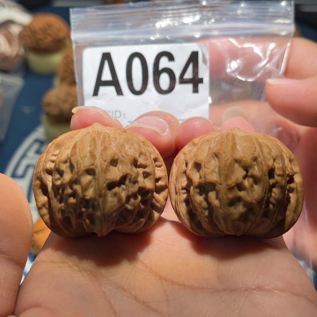 文玩核桃把件战鼓狮子头40全品