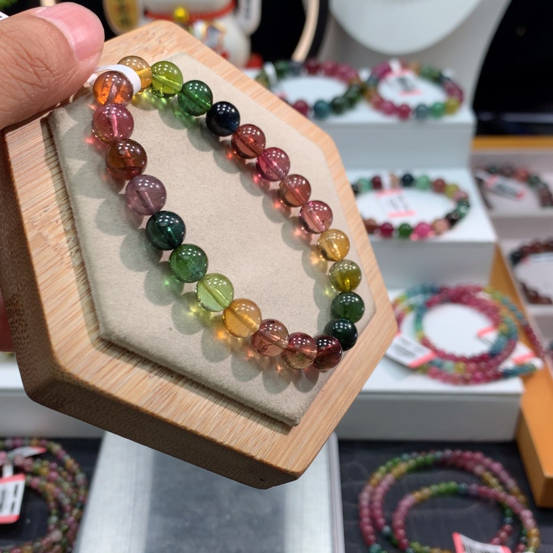 碧玺手链未镶嵌   8mm。    