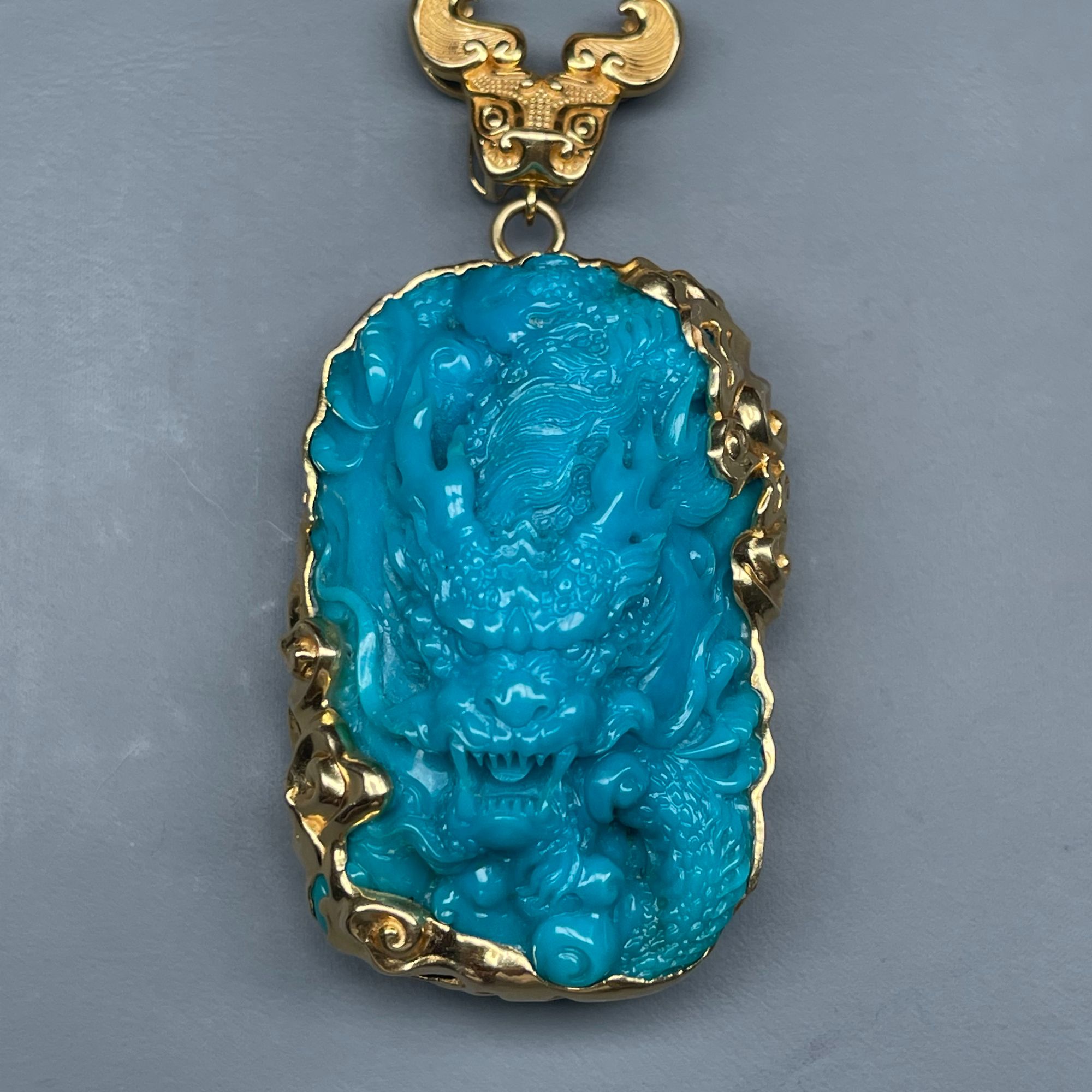 绿松石龙吊坠镶嵌