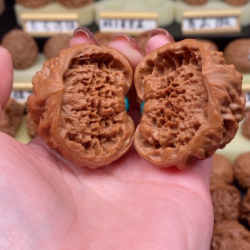 【闪购商品】文玩核桃三棱核桃吊坠l****咩蛇王