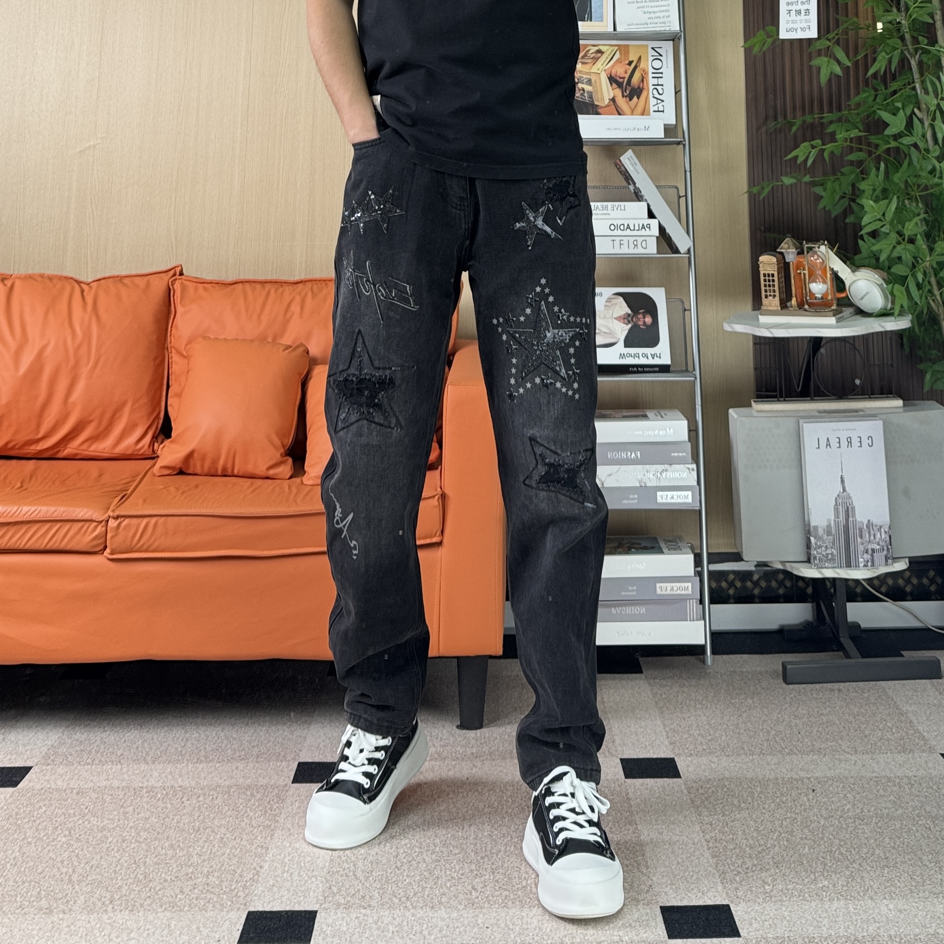 【微椎】秋冬峰哥同款男款黑色水洗直筒宽松牛仔裤亮片刺绣破洞长裤