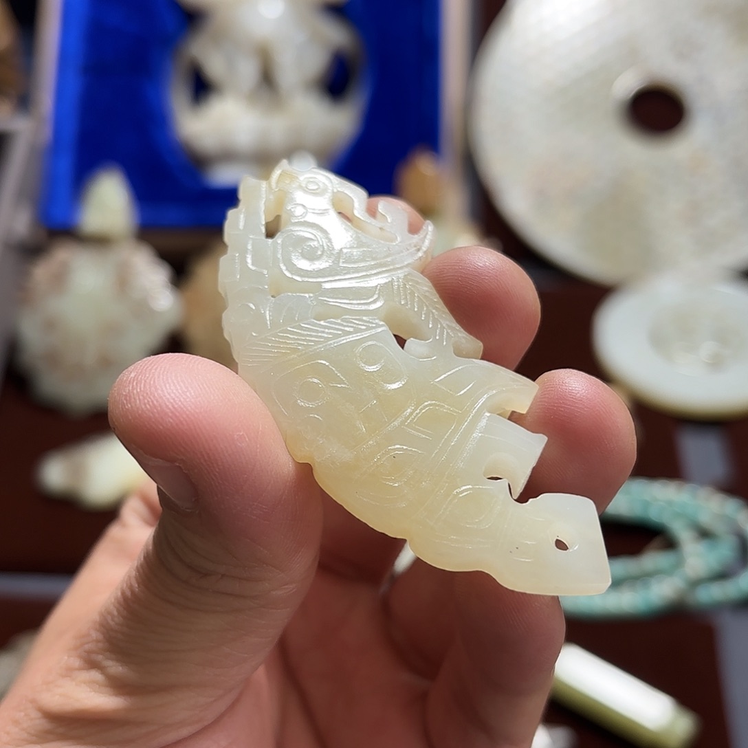 和田玉（糖玉）未镶嵌颈饰