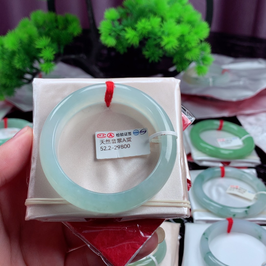 翡翠手镯未镶嵌缅甸翡翠天然手镯