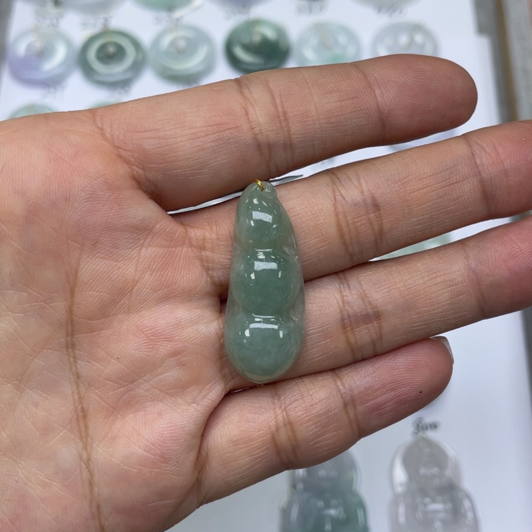 颈饰未镶嵌翡翠福豆