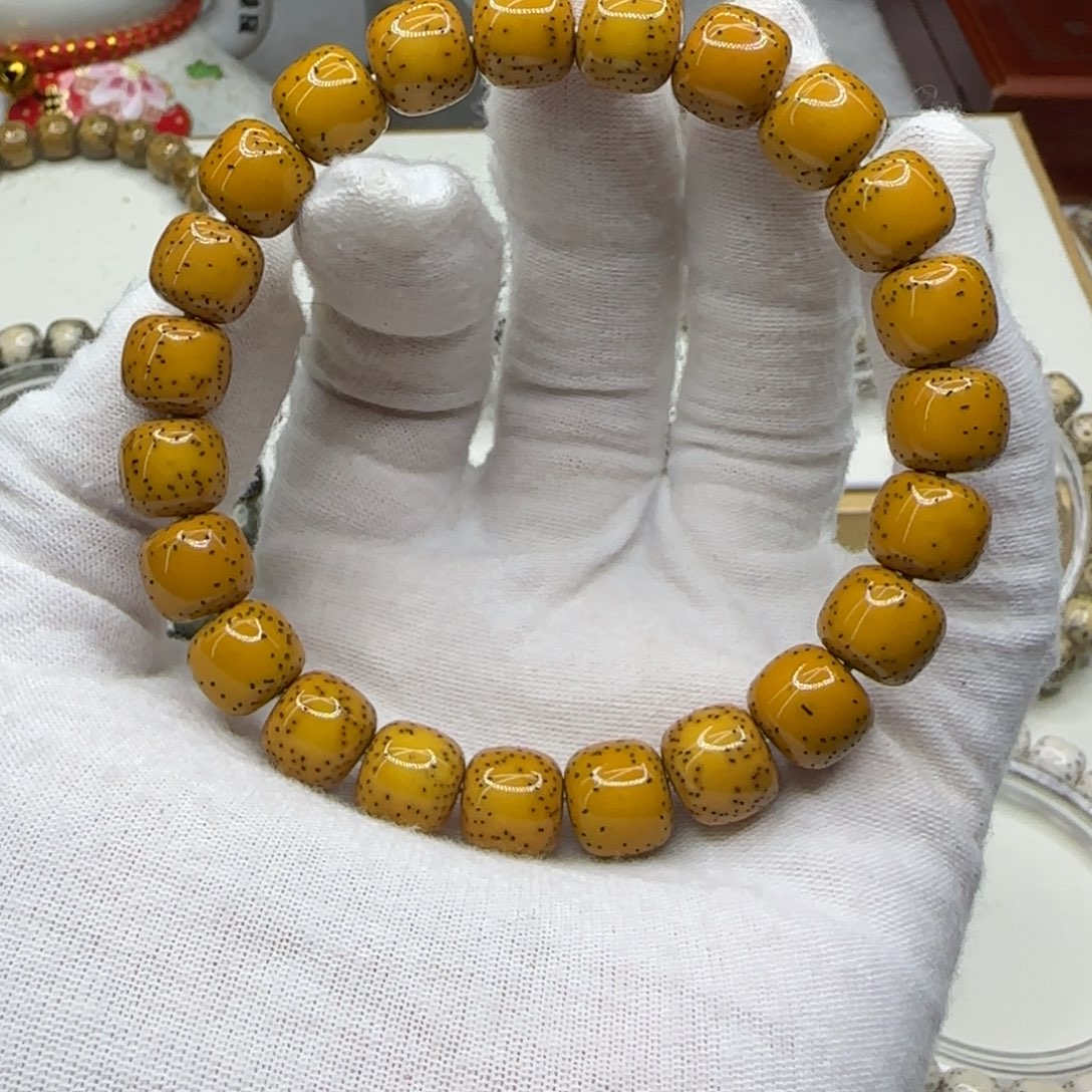 星月菩提吊坠鸡油黄半臂留白10.5×9.5