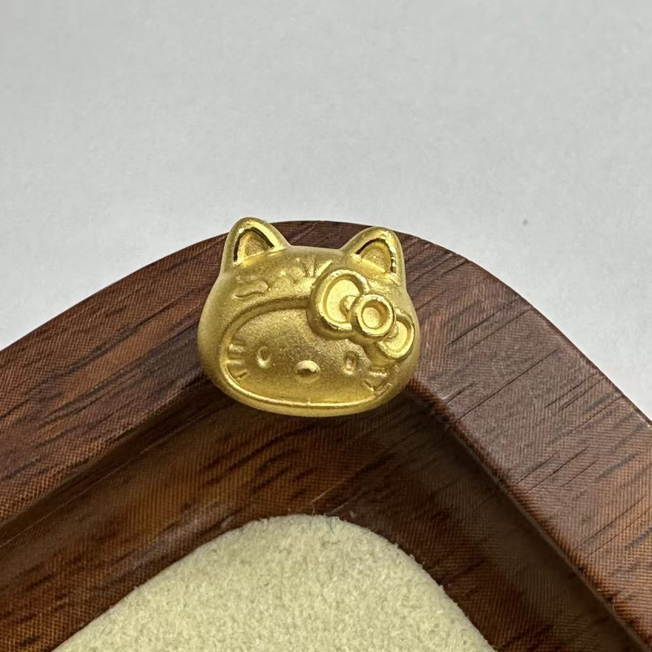 辉通黄金足金999hello kitty金萌转运珠DP2653-0980