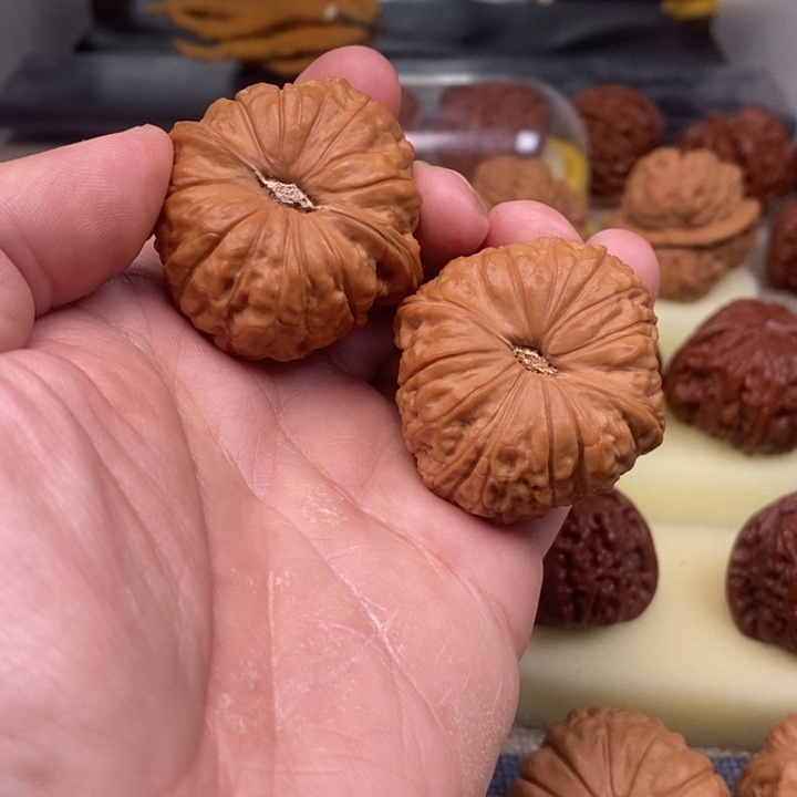 文玩核桃把件硕****?核桃