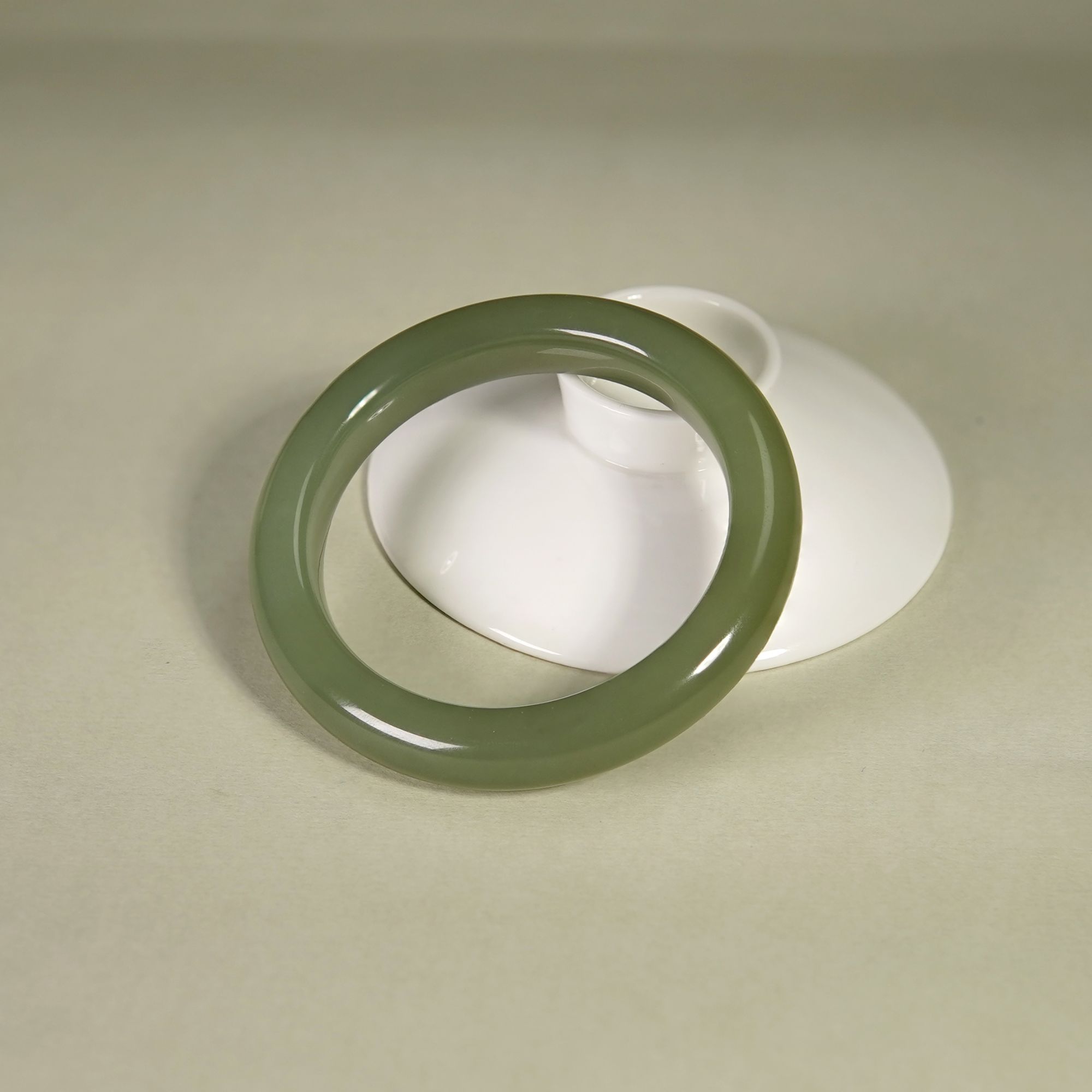 【苏禾一店】天然和田玉浅湖水手镯女士礼物 拍一发一多样性发货