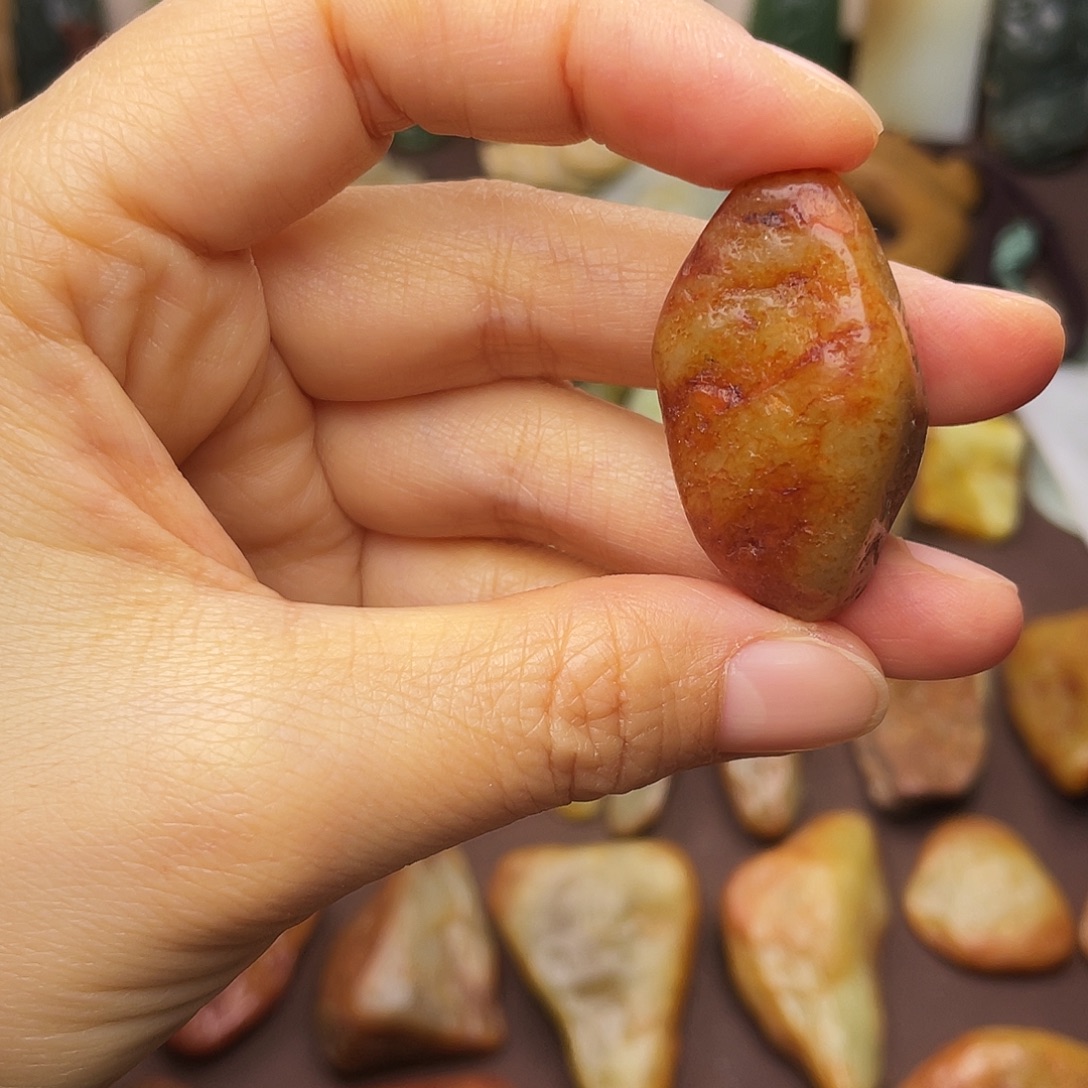 岫岩河磨玉（透闪石质玉）未镶嵌颈饰