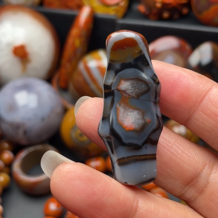 玛瑙/玉髓颈饰未镶嵌