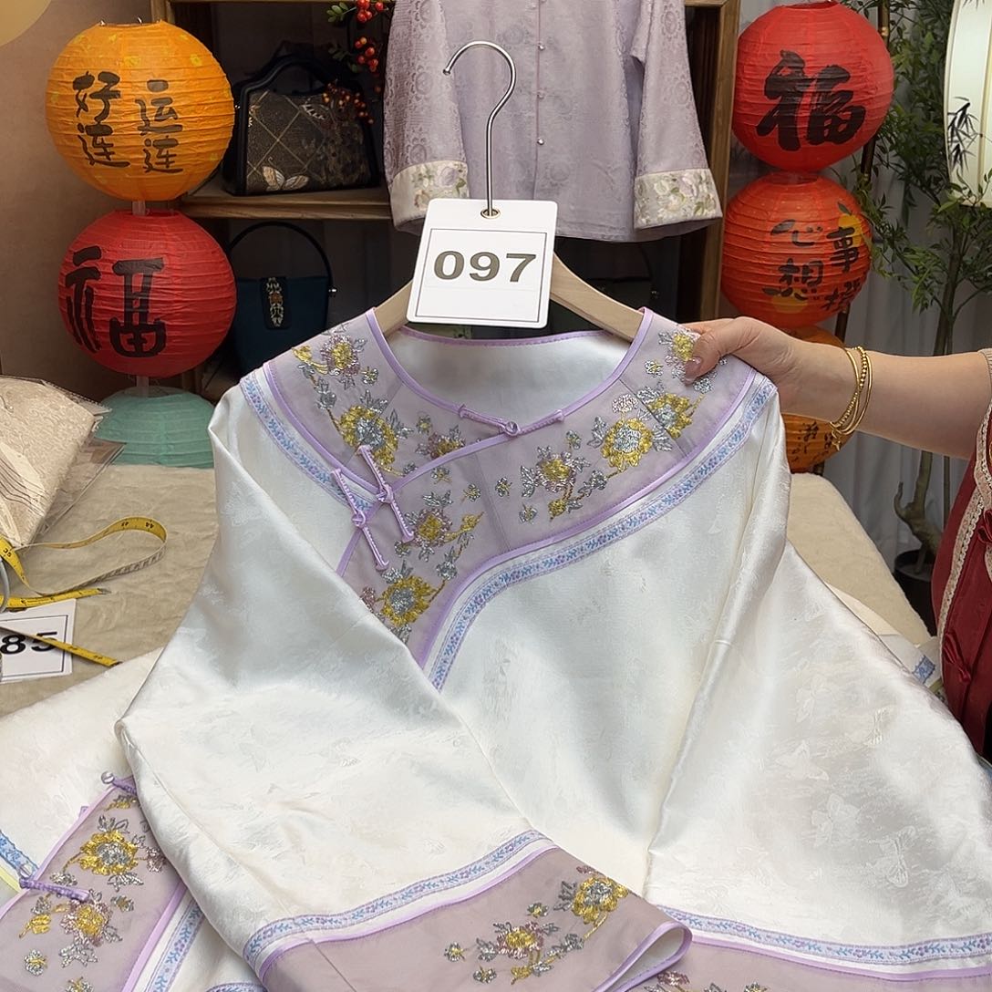 刺绣太太服四季款110