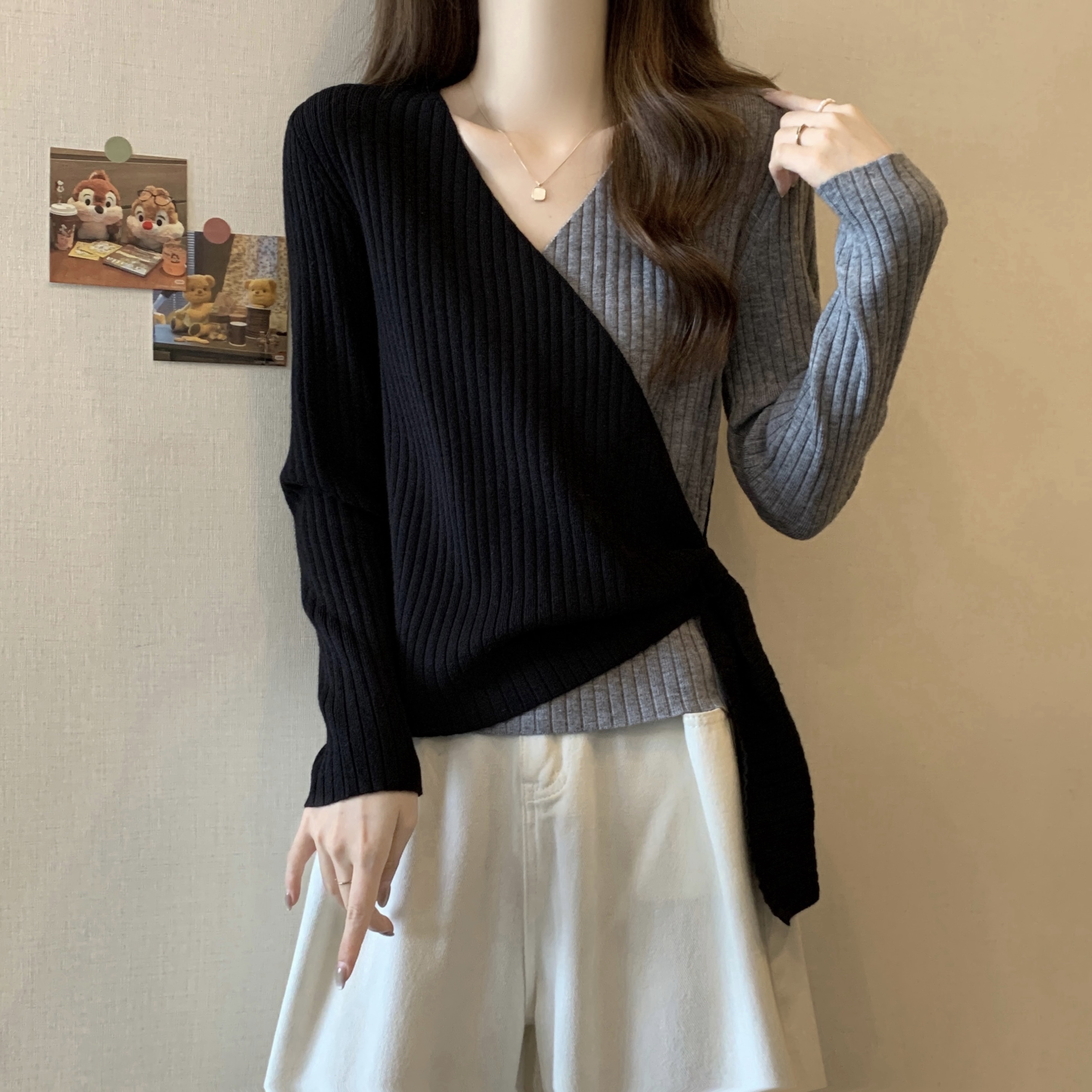 秋冬新款显瘦打底小众洋气针织衫2025胖MM撞色交叉毛衣长袖上衣潮