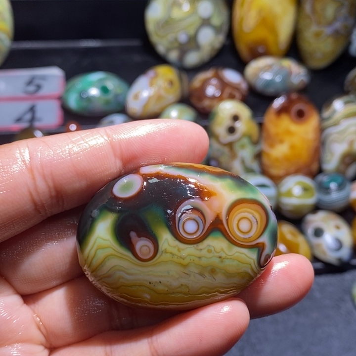 玛瑙/玉髓未镶嵌珠宝奇石